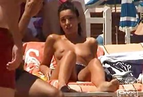 Nud goala teen beach babes - voyeur filme porno poze argint