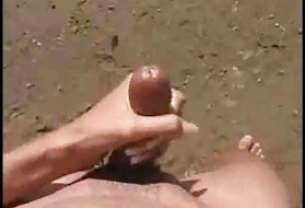 Sex porno inseala facut cu mana sperma aruncata pe fata sani uriasi, cupluri