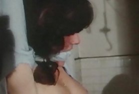 Porno cu mature hd păpușă - de epocă în captivitate, rock-coloana sonora