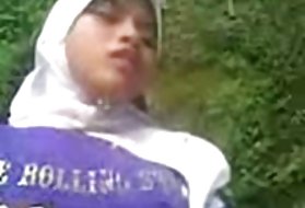 Indonezia jilbab-ul riau mesum indonezia porno sotia inghite
