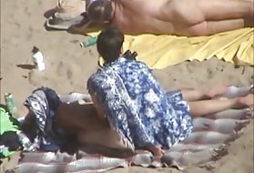 Porno fete fut tip, femeia patrunde barbatul două cupluri pe plaja plaja de cuplu