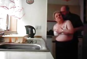 Bunicul și bunica în bucătărie, bucătărie porno poze femei mature tarfe