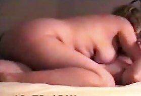 Matura cu fiul vitreg și soțul lucrează pe timp de noapte, în noapte dracu privat de casă porno